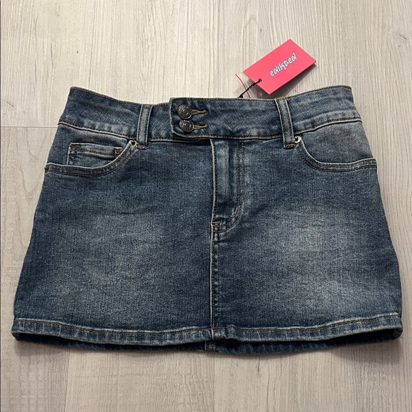 Edikted Dresses & Skirts - Edikted Dark Wash Denim Skirt